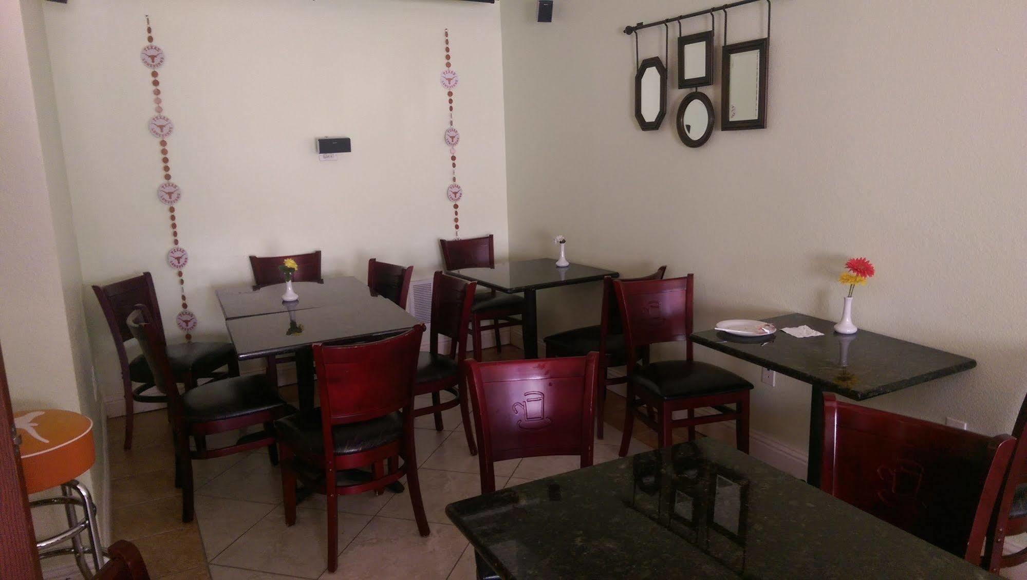 奥斯丁机场南速8酒店 奧斯汀 外观 照片